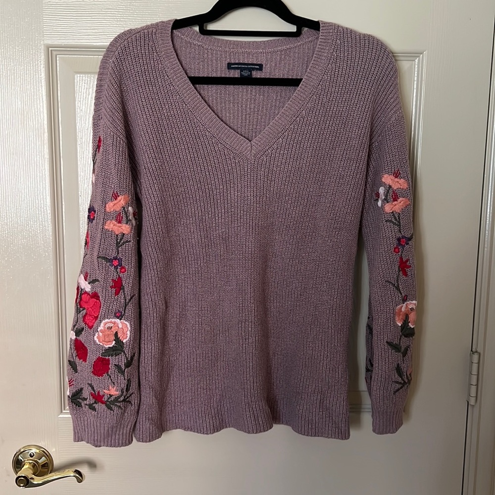 American Eagle Sweater with Embroidered Flowers size small